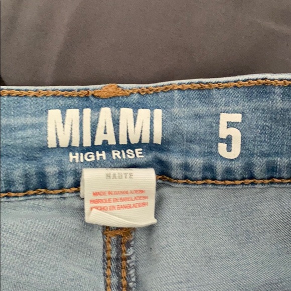 High Rise jegging Shorts - Picture 2 of 2